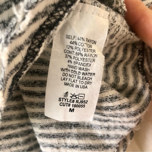 By Together Lori Two Tones Top Grey and Cream Stripped Size Medium - Picture 11 of 11